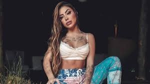 Mirella fernandez (nascida em 8 de junho de 1997), conhecida profissionalmente por mc mirella, é uma cantora de funk brasileira. Mc Mirella Posts Attractive Photo At The Gym And Invites Onlyfans Newswep