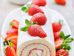 Roules Aux Fraises Un Peu Difficile Mais Il En Vaut La Peine Vous Ne Le Regretterez Pas Recette Gateau Roule Gateau A La Fraise Gateaux Et Desserts
