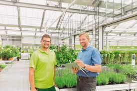 Check spelling or type a new query. Gartner Versichern Gartner Gartenbau Versicherung Dega Gartenbau Fachmagazin
