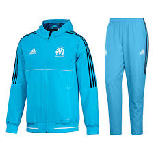 Wij verkopen gigantisch veel voetbal trainingspakken, welke verkrijgbaar zijn in onze winkel én onze webshop. Acquisti Online 2 Sconti Su Qualsiasi Caso Adidas Trainingspak Voetbal