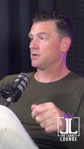 Derek Teel shares how he became a personal trainer and found his passion  for sales which ultimately led to his vision of opening Dialed Health.  Strength and mobility training for cyclists. Episode