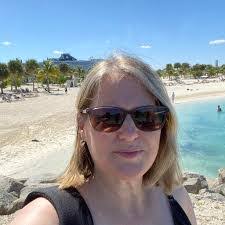 Tammy Schmidt's Instagram, Twitter & Facebook