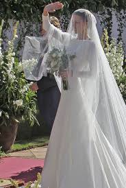 La relación entre la modelo y el actor fue muy fugaz. La Boda De Cayetano Rivera Y Eva Gonzalez Beautiful Wedding Dresses Bridal Veils And Headpieces Wedding Dresses