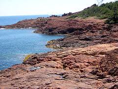 Le lac du dramont est également le lieux des jeux nautiques. Le Dramont Wikipedia