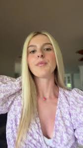 Sarah Brannock's Instagram, Twitter & Facebook