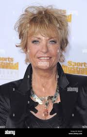 Babette March's Instagram, Twitter & Facebook