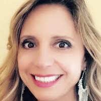 Holly Jablonowski's Instagram, Twitter & Facebook