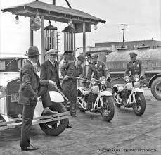 Venice Police Fill Up With Purr Pull Gasoline In Los Angeles Old Gas Stations Henderson Motorcycle Gas Pumps
