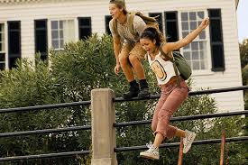 May 14, 2020 · cline, who plays john b.'s love interest sarah, was a local hire. Outer Banks Season 2 Trailer Jj Kiara Pope Mourn John B Sarah S Deaths In First Look Press Las Vegas