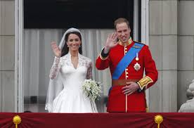 El príncipe william y kate middleton, ambos de 28 años, se conocieron en la universidad saint andrews en escocia en 2001 la noticia del matrimonio del príncipe ha llamado la atención de personalidades y medios nacionales e internacionales. El Principe Guillermo De Inglaterra Vuelve Al Trabajo Tras Su Boda