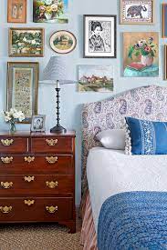 A chic living room with a gallery wall. 20 Gallery Wall Ideas How To Make A Gallery Wall