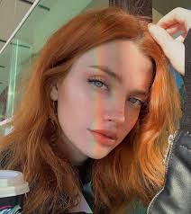 Let's start the day with this gorgeous girl 🥰 Her instagram is @yekklnn