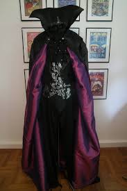 Beinhaltet umhang, hemd mit weste und hose. Vampir Graf Kostum Massanfertigung In Theaterqualitat Etsy