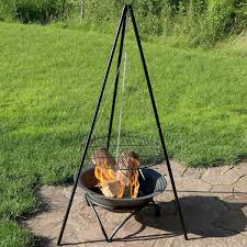 Unique fire pits brings the widest array of outdoor fire pits, fire bowls, bbq's, cast iron and stainless steel fire pits for sale in australia at affordable prices. Sunnydaze Decor 22 In Tripod Outdoor Grilling Set With Cooking Grate Sm Tp22 The Home Depot