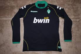 Werder sicherte sich in einem denkwürdigen spiel das ticket für das achtelfinale durch einen 2:0 erfolg im estadio mestalla. Werder Bremen Third Football Shirt 2006 2007 Sponsored By Bwin