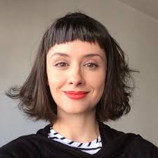 Karina Almeida's Instagram, Twitter & Facebook