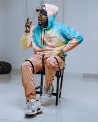Lie is another amazing love song produced by philkeyz and blaise beatz. Kizz Daniel Music Is About Touching Lives Google Arts Culture