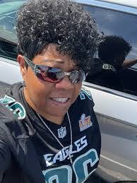 Diana Luengas's Instagram, Twitter & Facebook