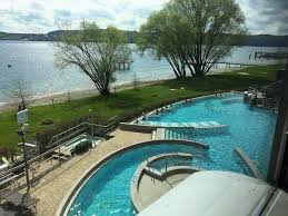 You can enjoy the outdoor swimming pool and the hot tub, and thai massages are also available, upon reservation. Les Bains Thermaux En Allemagne