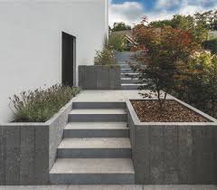 Pin Von Ana Lopes Auf Bader Gartentreppe Vorgarten Garten