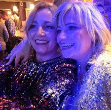 Holly Hewitt (@hollygsunset) • Instagram photos and videos