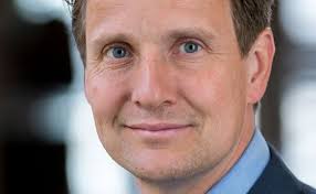 61 12 62 28, swift: Renditeversprechen Mit Sicherheit