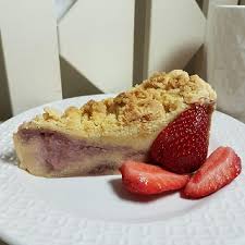 Vor allem für cremige kuchen und torten ist seidentofu gut geeignet. Bodenloser Erdbeer Kasekuchen Mit Streuseln Vegan Und Munter