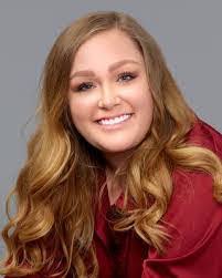 Jessica Hillesheim's Instagram, Twitter & Facebook