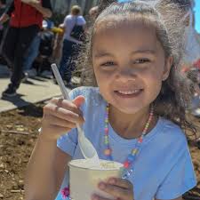 We're just 8 DAYS AWAY from the 58th annual Festival of the Arts, and we  can't wait to start eating that delicious Festival food at International  Food Row 🤤. This year's Festival