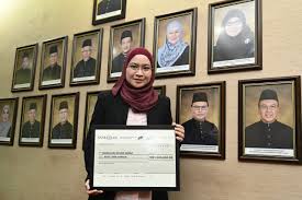 Pegawai negeri sipil yang selanjutnya disingkat pns adalah warga negara indonesia yang memenuhi syarat tertentu, diangkat sebagai pegawai asn secara tetap oleh pejabat pembina kepegawaian untuk menduduki jabatan pemerintahan. Sesi Penyerahan Sumbangan Lembaga Sumber Air Negeri Kedah Kepada Kerajaan Negeri Kedah Tahun 2020 Lembaga Sumber Air Negeri Kedah