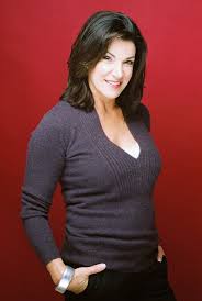 Hilary Farr Is A Fabulous Designer Love Her Style Her Style Favorite Celebrities