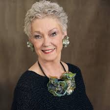 Daisy Comer's Instagram, Twitter & Facebook