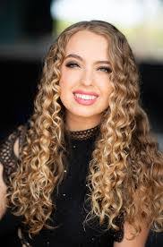 Abigail Perry's Instagram, Twitter & Facebook