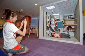 I don't see why it wouldn't work, but it would be expensive, pointless. Photo Booth Instagram Buscar Con Google Trade Show Booth Design Photo Booth Tradeshow Booth