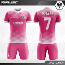 Buktinya, banyak jersey yang mengusung warna yang katanya feminin ini. Desain Baju Bola Warna Pink Yang Bagus
