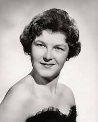 Sonia Phelps's Instagram, Twitter & Facebook