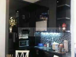 Tidak hanya itu, faktor kenyamanan juga diperlukan untuk anda ketika berada di dapur. 21 Kitchen Set Hpl Ideas Kitchen Sets Kitchen Furniture