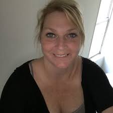 Melanie McNeely (@MelanieMcNeely3)