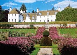 Birkhall Estate In Scotland The Queen Mum At Birkhall Scotland Content In A Cottage British Castles Queen Mum Royal Residence