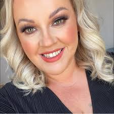 Kathryn Pomeroy's Instagram, Twitter & Facebook