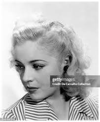 Beth Sanderson's Instagram, Twitter & Facebook