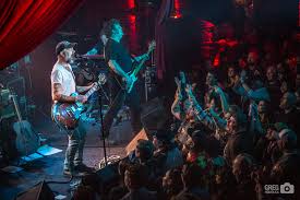 It's been two decades since original members ben nichols, brian venable, … Lucero Announces New Lp When You Found Me Shares Single Outrun The Moon Glide Magazine