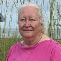 Elizabeth Spillman's Instagram, Twitter & Facebook