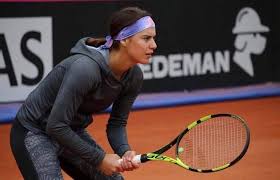 Sorana cirstea si fiul lui ion tiriac au pus umarul la ajutorarea conationalilor in contextul pandemiei de coronavirus. Sorana Carstea S A Logodit Cu BÄƒiatul Lui Ion È›iriac