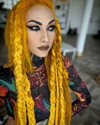 Rapunzel stile with @cosmic_locs 💛 Love playing with these extensions 😍  @lunascissorpaws loves it too☺️ #dreadlocks #funhair #color