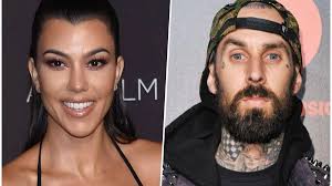 Barker shares daughter alabama luella, 15, son landon asher, 17, and stepdaughter atiana de. Kourtney Kardashian S Love Note For Travis Barker Is Sweet