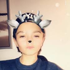 Leon Holst's Instagram, Twitter & Facebook