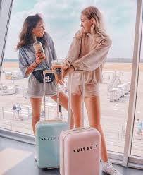 Traveling Is Amazing But Traveling With Your Bestie Even Better Best Vacation Spots Girls Trip Friend Photoshoot