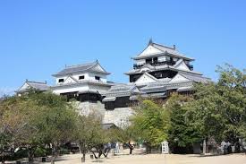 写真 四国最大の名城 大 小ふたつの天守から見る絶景はサイコ 愛媛県 トラベルjp たびねす 城 トラベル 日本の城