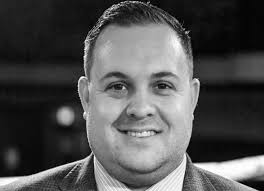 Lee Eaton's Instagram, Twitter & Facebook